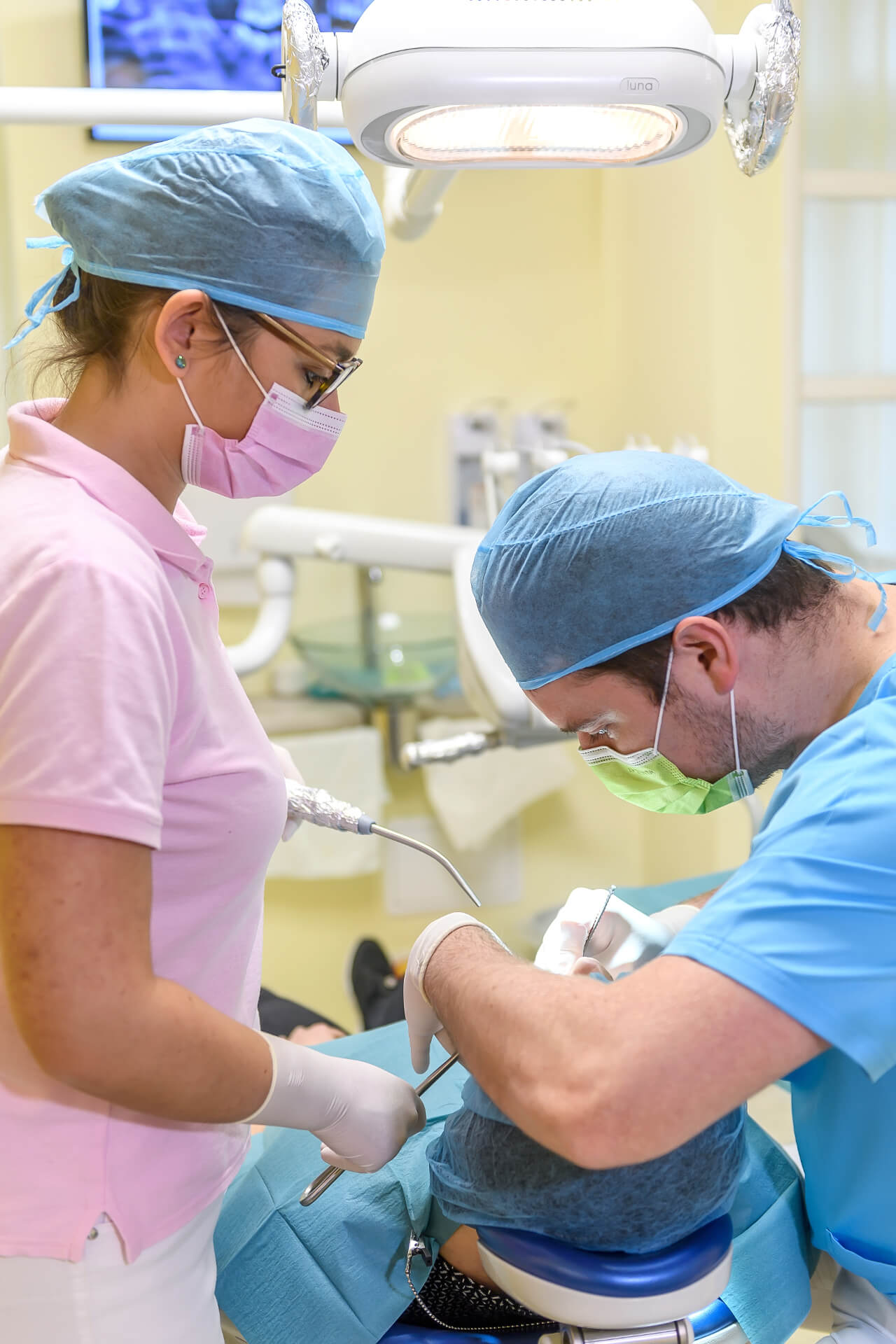 Molnar Dentalimplanturi dentare - zahnimplantat - chirurgie dento-alveolara: molnar dental